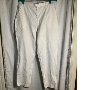 Womens’ White pants with elastic waist